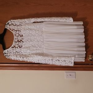 White knee length party dress size large